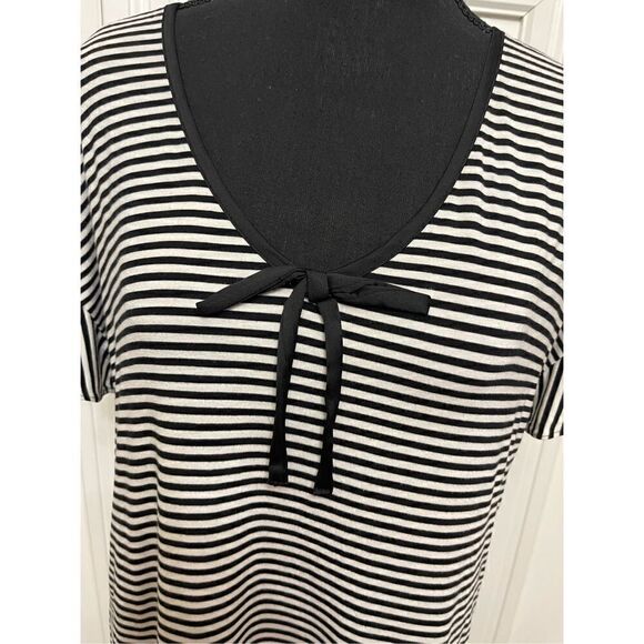 3/$30 Kate Spade Black & White Striped Short Flutter Sleeve Tee Size Med - Picture 2 of 6